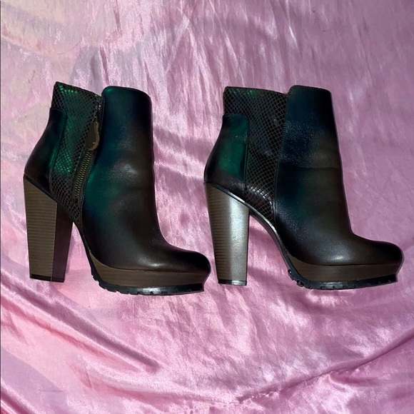 Nordstrom Rack Ombre Booties 🖤 - Picture 1 of 2